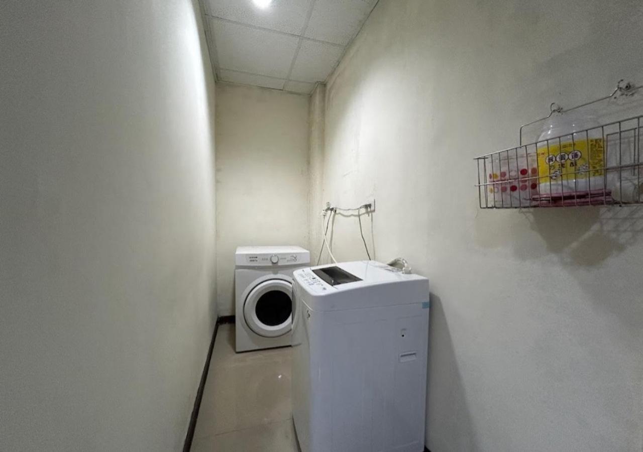 Hua Xiang Motel - Arena Kaohsiung Extérieur photo