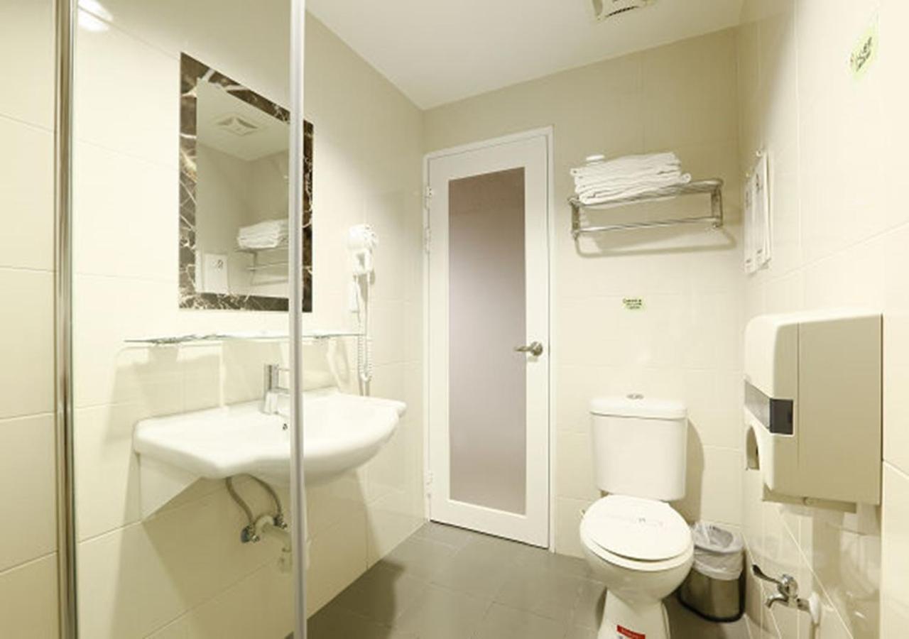 Hua Xiang Motel - Arena Kaohsiung Extérieur photo