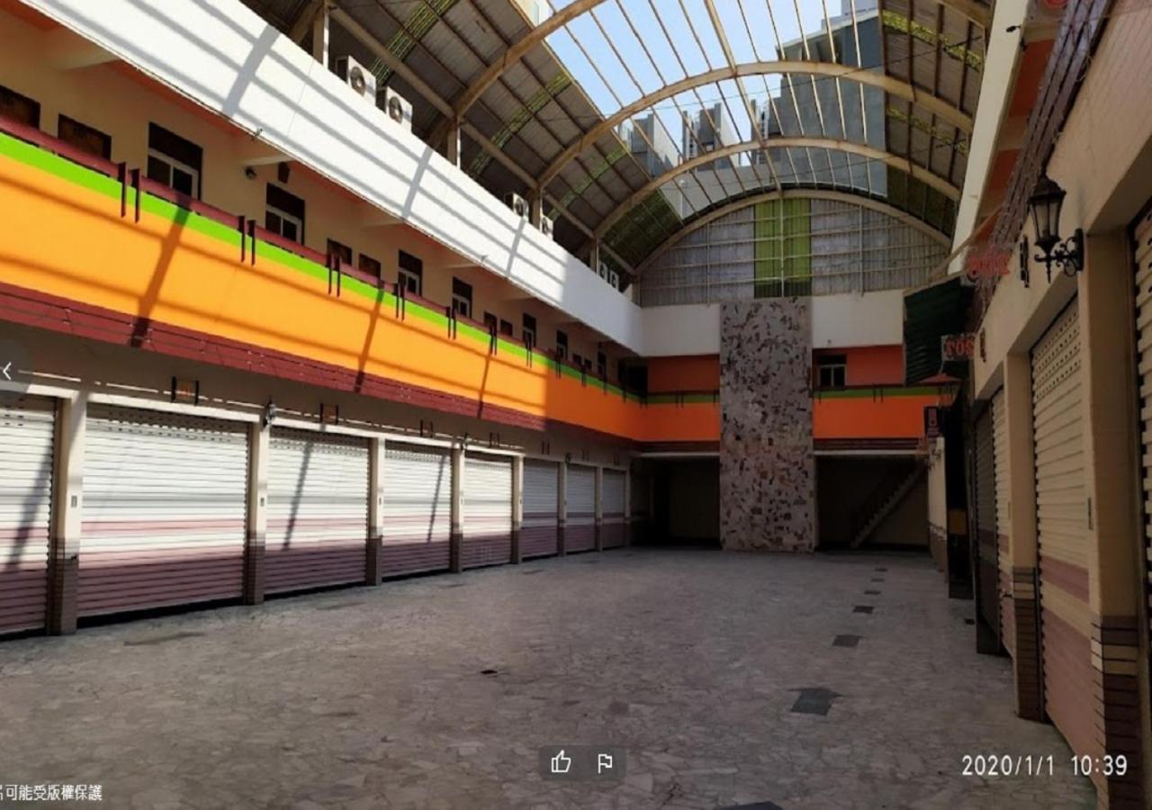 Hua Xiang Motel - Arena Kaohsiung Extérieur photo