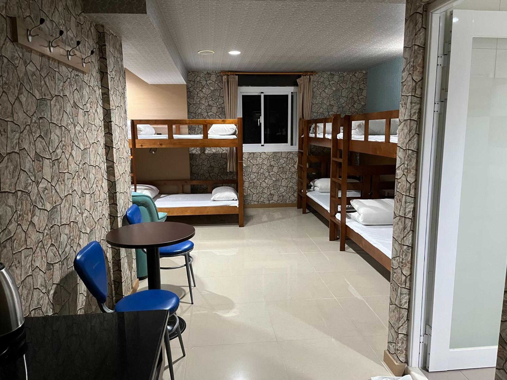 Hua Xiang Motel - Arena Kaohsiung Extérieur photo