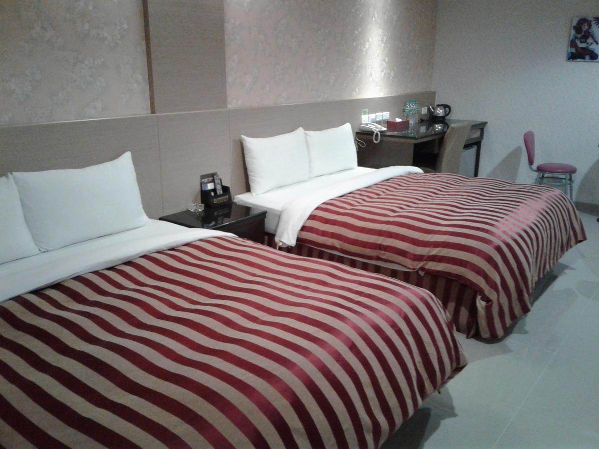 Hua Xiang Motel - Arena Kaohsiung Extérieur photo
