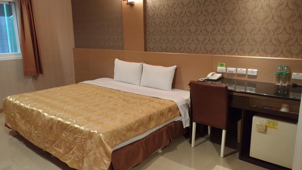 Hua Xiang Motel - Arena Kaohsiung Extérieur photo